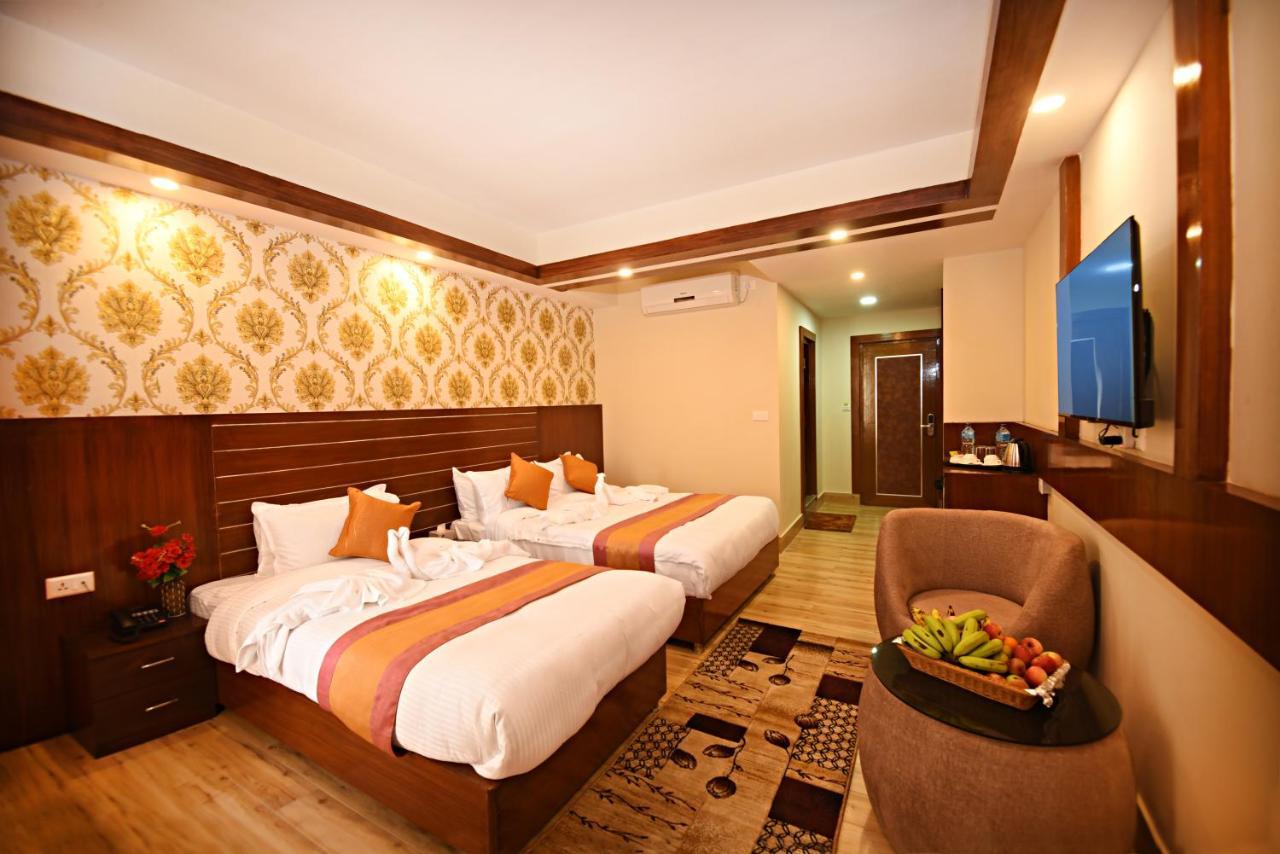 Hotel Simal Катманду Екстер'єр фото