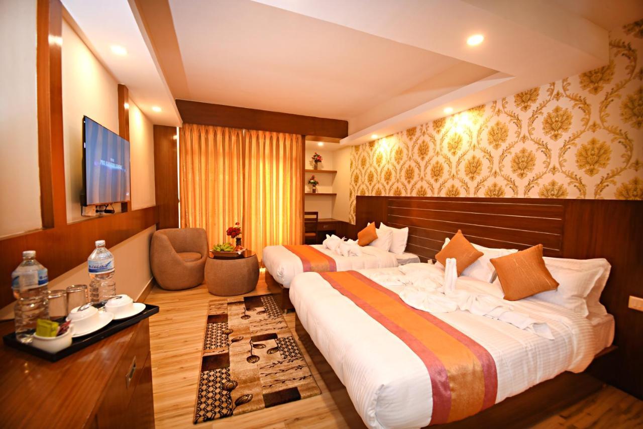 Hotel Simal Катманду Екстер'єр фото