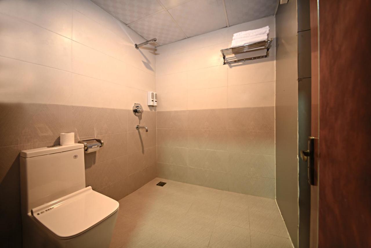 Hotel Simal Катманду Екстер'єр фото