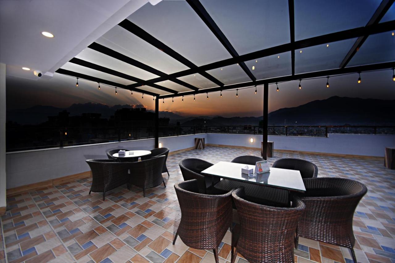 Hotel Simal Катманду Екстер'єр фото