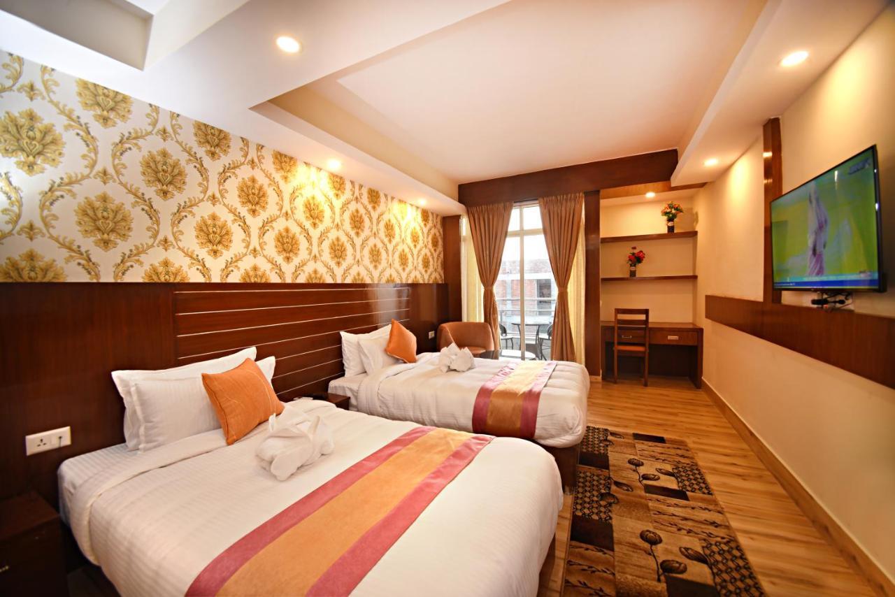 Hotel Simal Катманду Екстер'єр фото