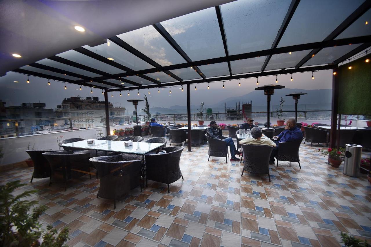 Hotel Simal Катманду Екстер'єр фото