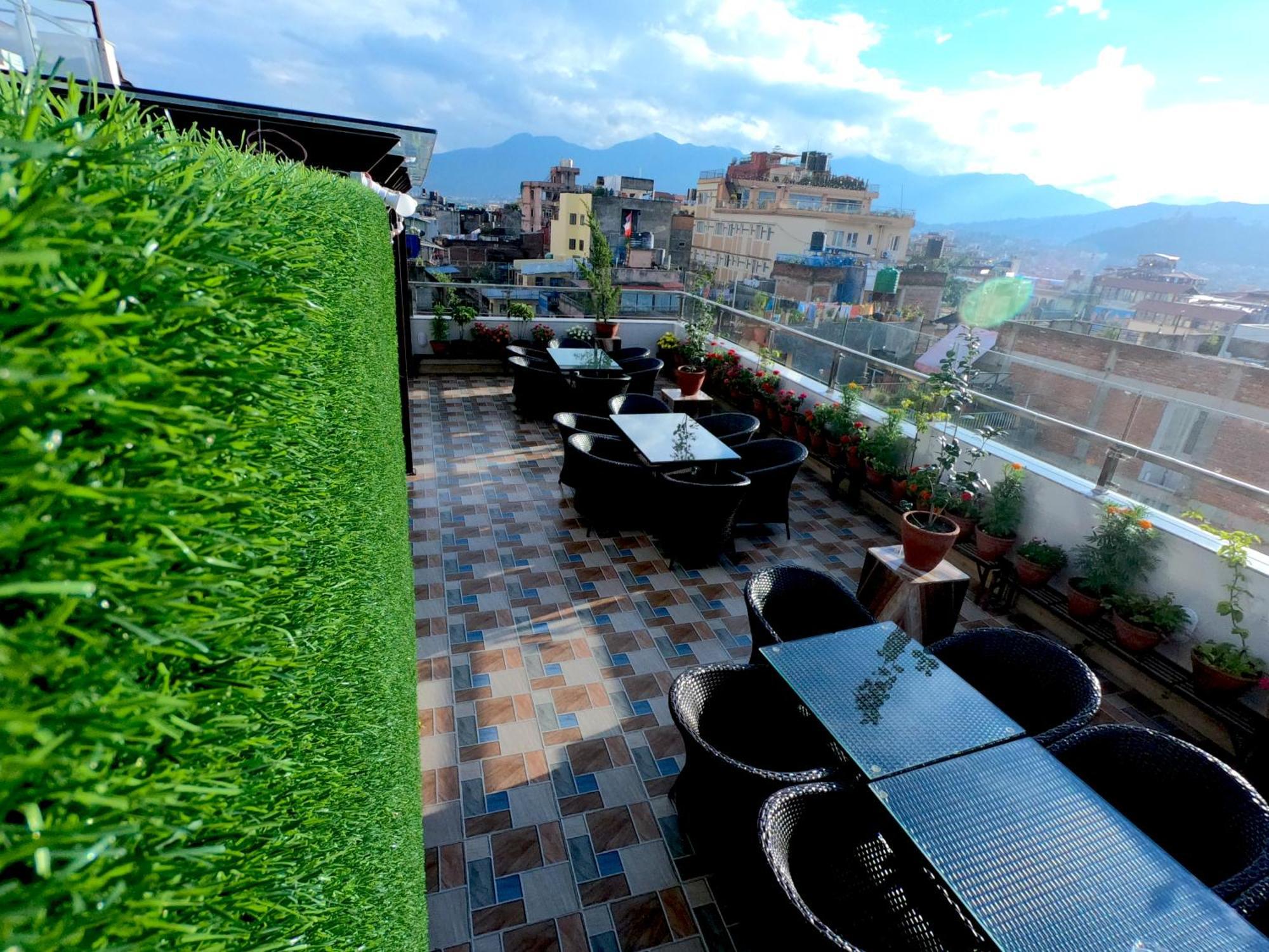 Hotel Simal Катманду Екстер'єр фото