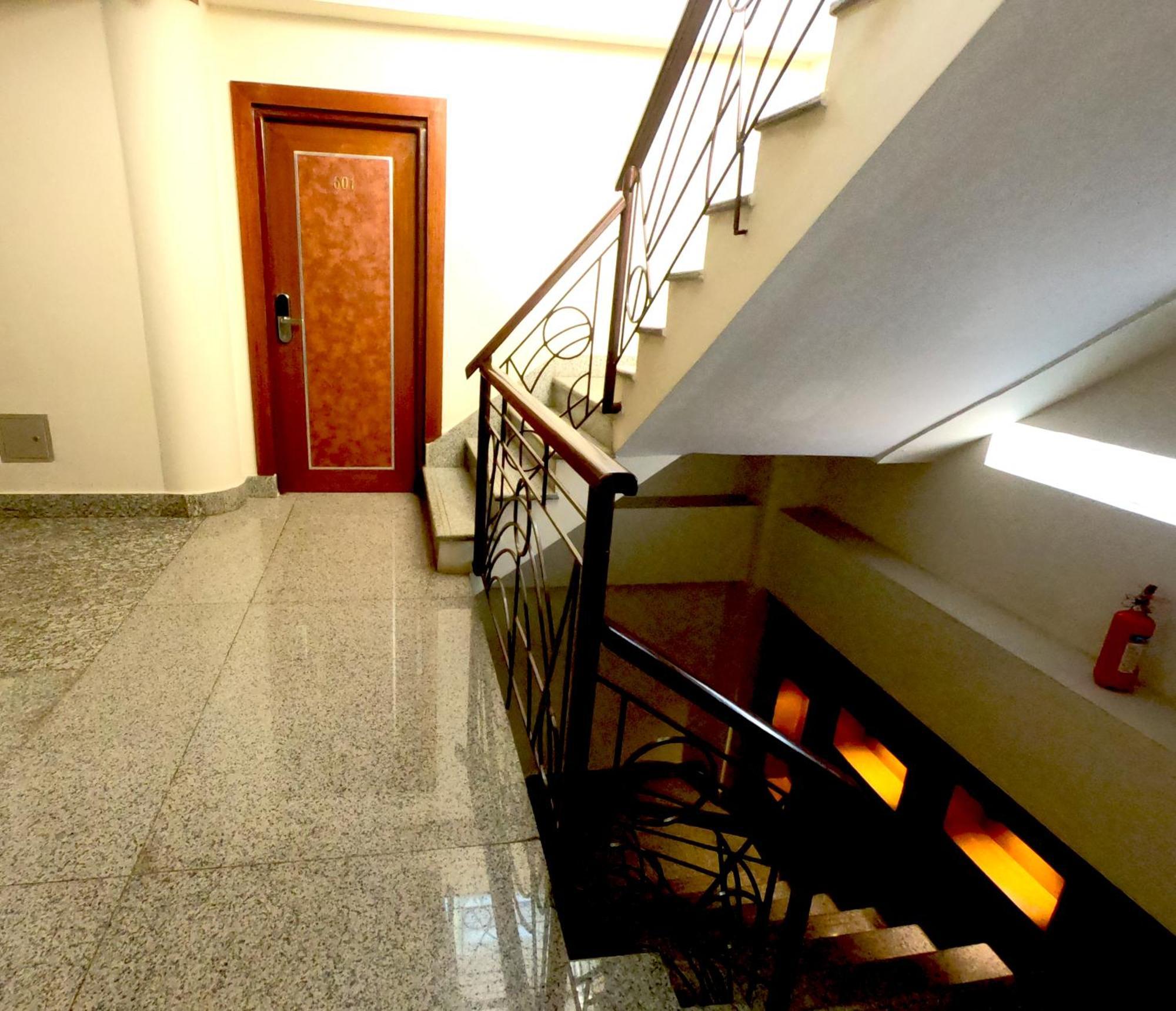Hotel Simal Катманду Екстер'єр фото