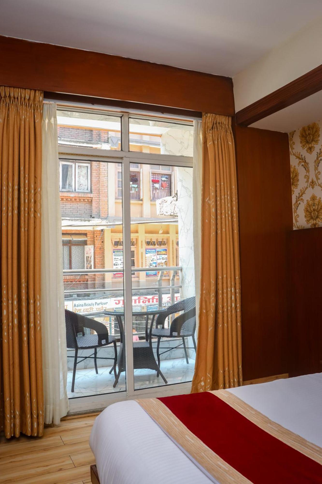 Hotel Simal Катманду Екстер'єр фото